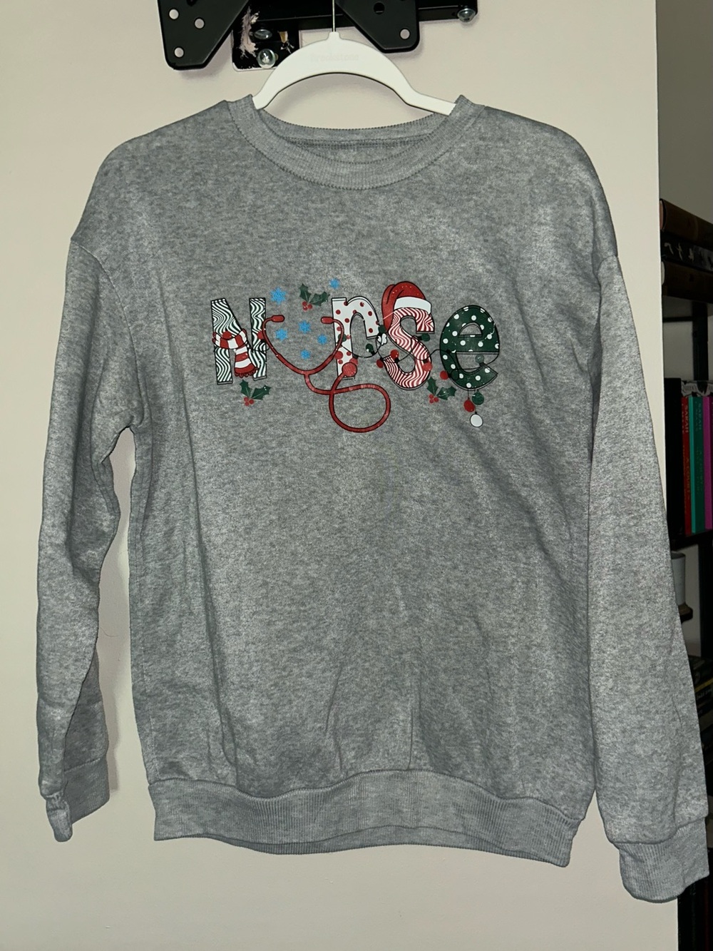 SHEIN Gray Crewneck Sweater with Festive Multicolor “Nurse”